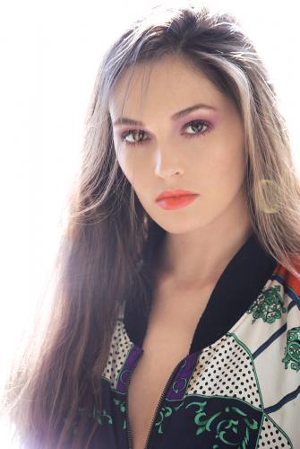 AlexaWisnerBacklightLilyMUWL