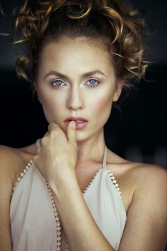 AlonaKUpcurlBeautyWL